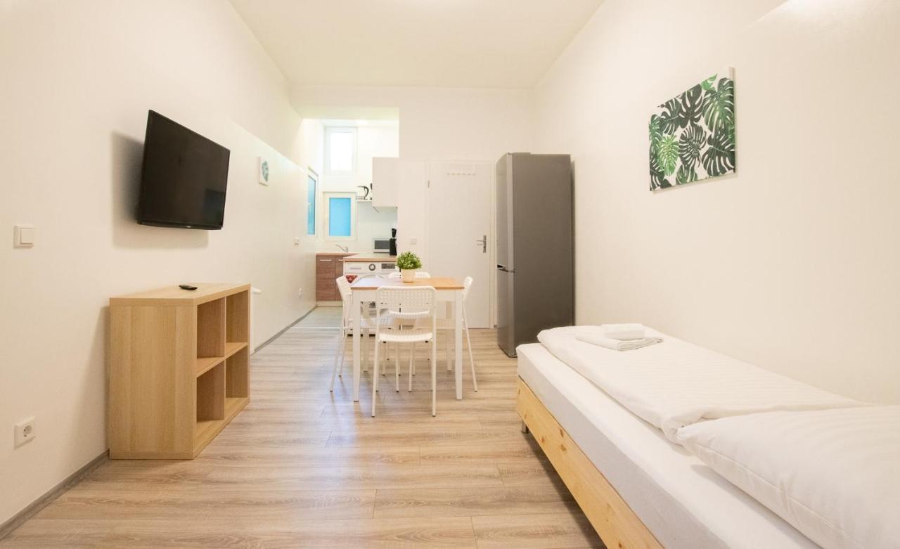 Raj Living - 1 Or 3 Room Apartments - 20 Min Messe Dus And Old Town Dus Düsseldorf Eksteriør bilde